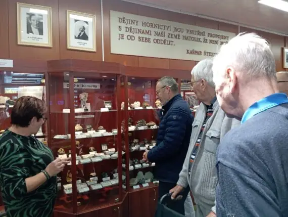 e8bfc175-67f7-48f4-ac56-d6a107e55c61