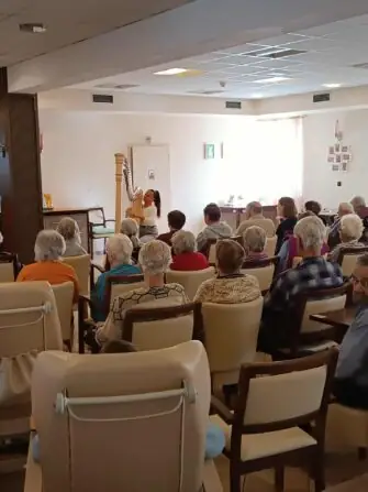 11b3fe2e-49a2-451c-8145-45133b7d680d