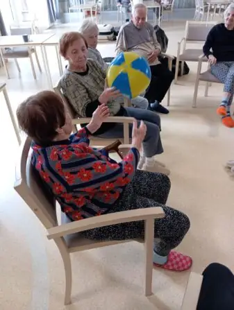 8d64a5db-55ef-49e9-8e29-ef4d2e8ba27c