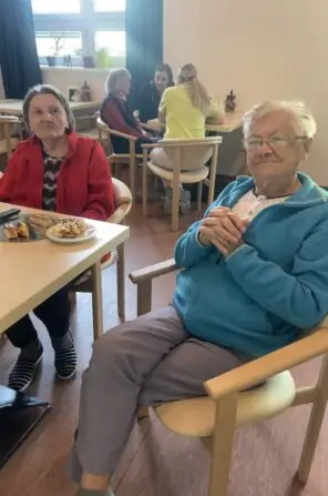 F7153162-C830-485E-A683-2208A4CC1EC6