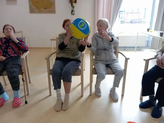 d9774bde-c476-4403-9900-4d1ec13b1e00