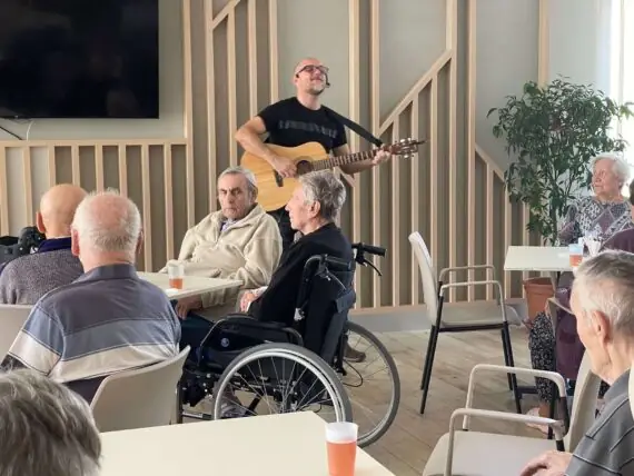 fc26bf5b-dbef-4385-b75a-7737b3cf1fe7