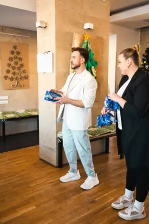 c4277399-2b97-48a9-b2cf-da09cb063424