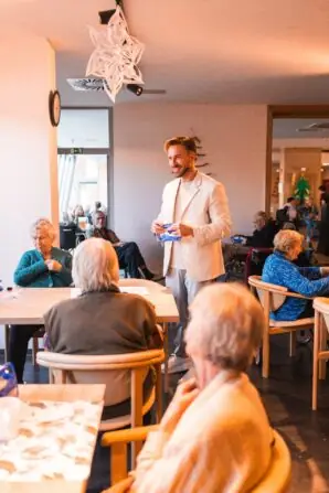 c6b4521b-b558-4cd1-8880-fb49d7edd62d