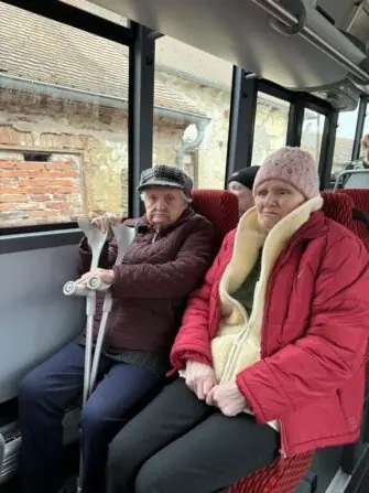 57b0e128-dcf7-4d9b-8c25-bf8cc6143e1d