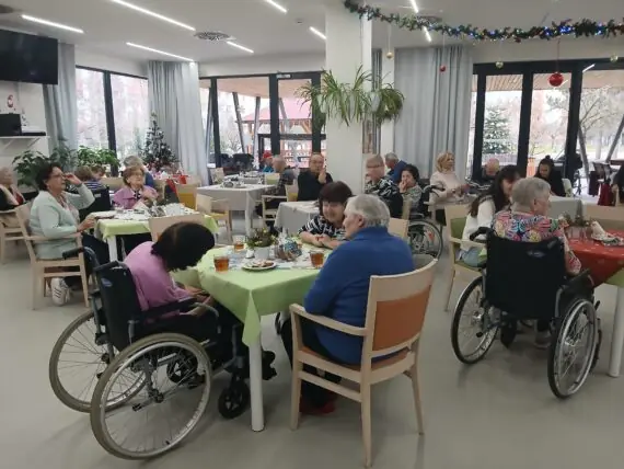 Posezení s rodinami + Česká písnička (2)