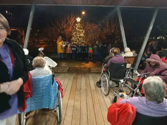 Rozsvícení stromku (14)