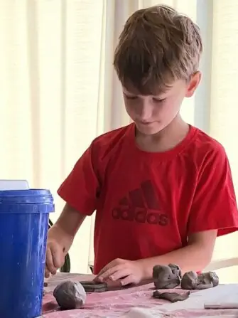 Mezigenerační dílna pro radost i charitu