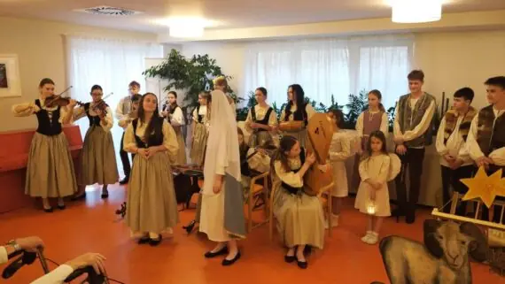 1735561696842-1536x864