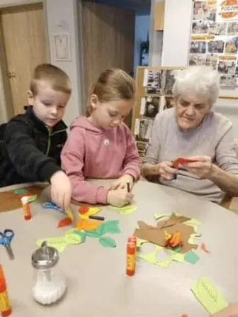 Společné tvoření s předškoláčky z MŠ Svojsíkova