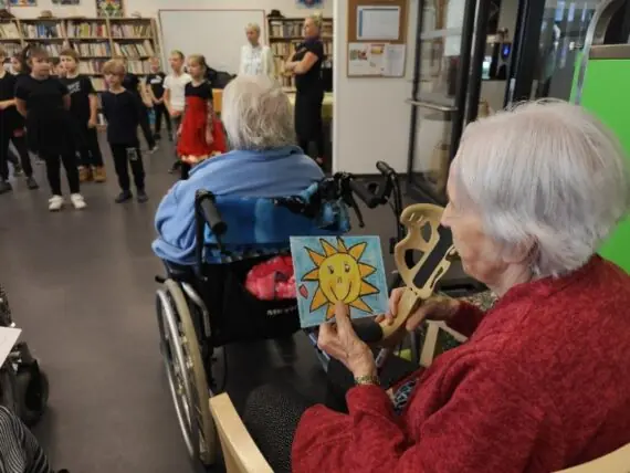 SeniorCentrum-Havirov-Vesele-setkani-deti-a-klientu-7