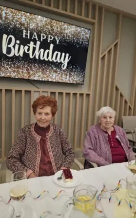 b455a334-ee08-4837-bb50-d6912b1aed3d