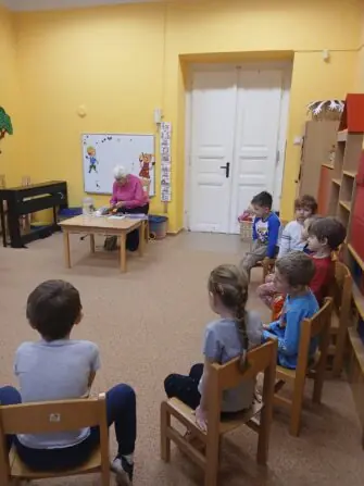 čtecí babičky - Mš Sluníčko (4)