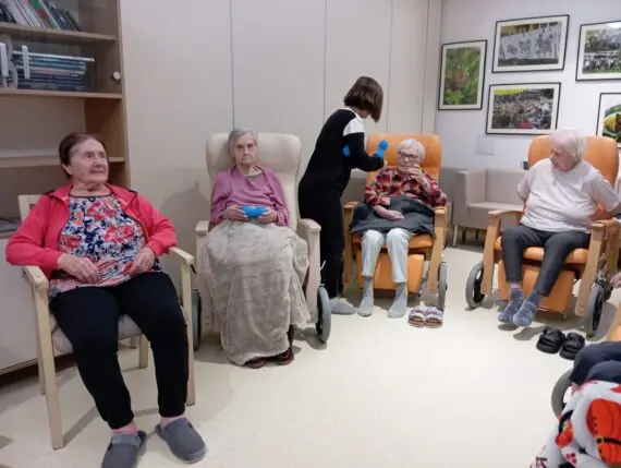 4598eaa8-48a1-400c-a200-ccb08780b2d8