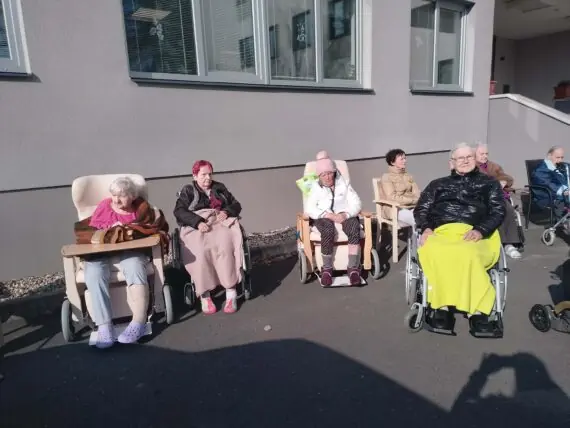 5e9bb080-e6e0-4eff-9f1d-92d96d8851bb