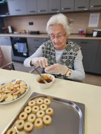 803ee6ae-bfcc-4ba8-a698-678c6ea939e6