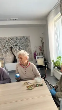 8eaa0f27-72a4-474e-a43c-a67b253455cf