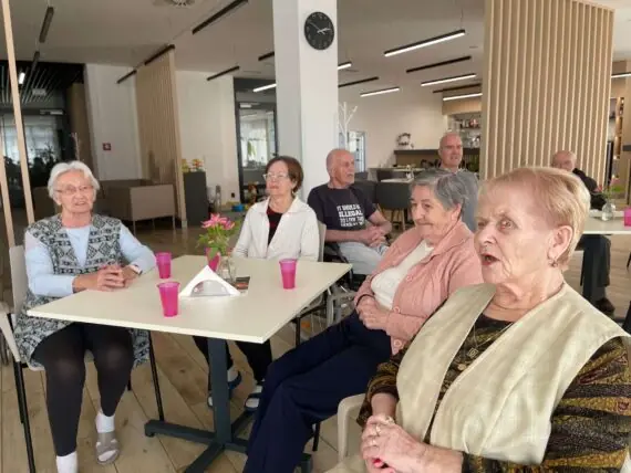 cb63345a-8bf4-4351-8204-494ea73c6954_003