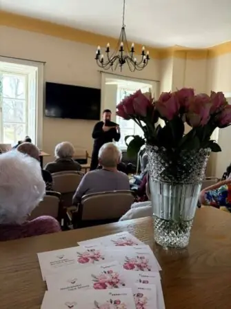 ef2542c9-2b74-4a43-b38c-2a7780094c54