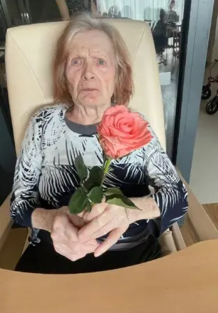 original-E81B7E10-1586-4006-BCB4-FD2FC87859F2