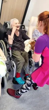 1 775 633 412 979