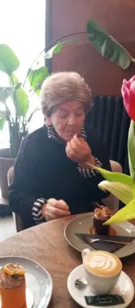 30dd1c1a-c9d9-406b-b7ca-29997572d1e8