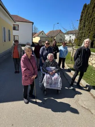 4f2c4c9e-983f-49af-ba28-150927ce4d60