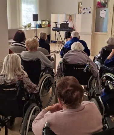 d3e3ae32-aeaf-445e-b7e8-5c9de3f05d9b