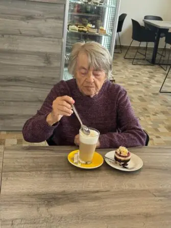 f384a95d-e292-4cb8-a700-a692fc4b0786