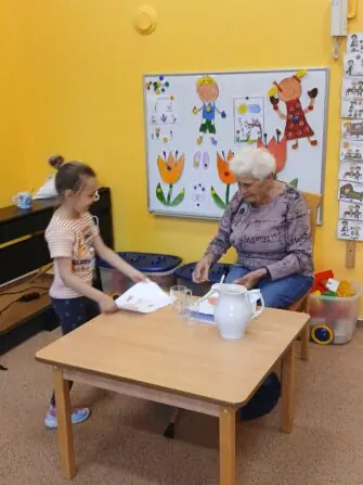 Čtecí babičky (6)