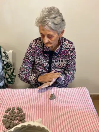 1000041087