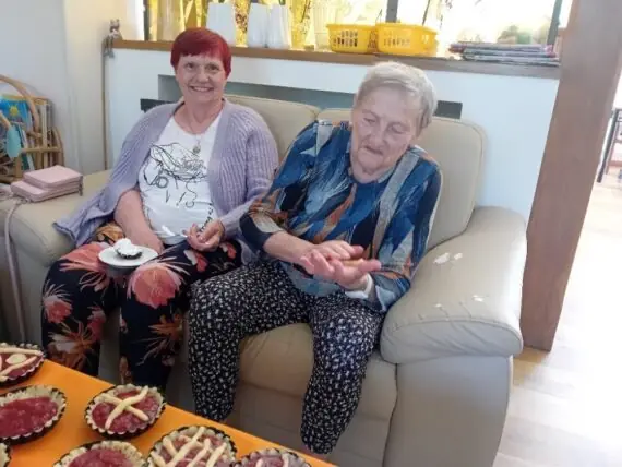 e04589e1-2955-4789-bc37-856fd32bf0c8