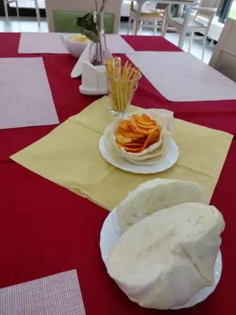 1183